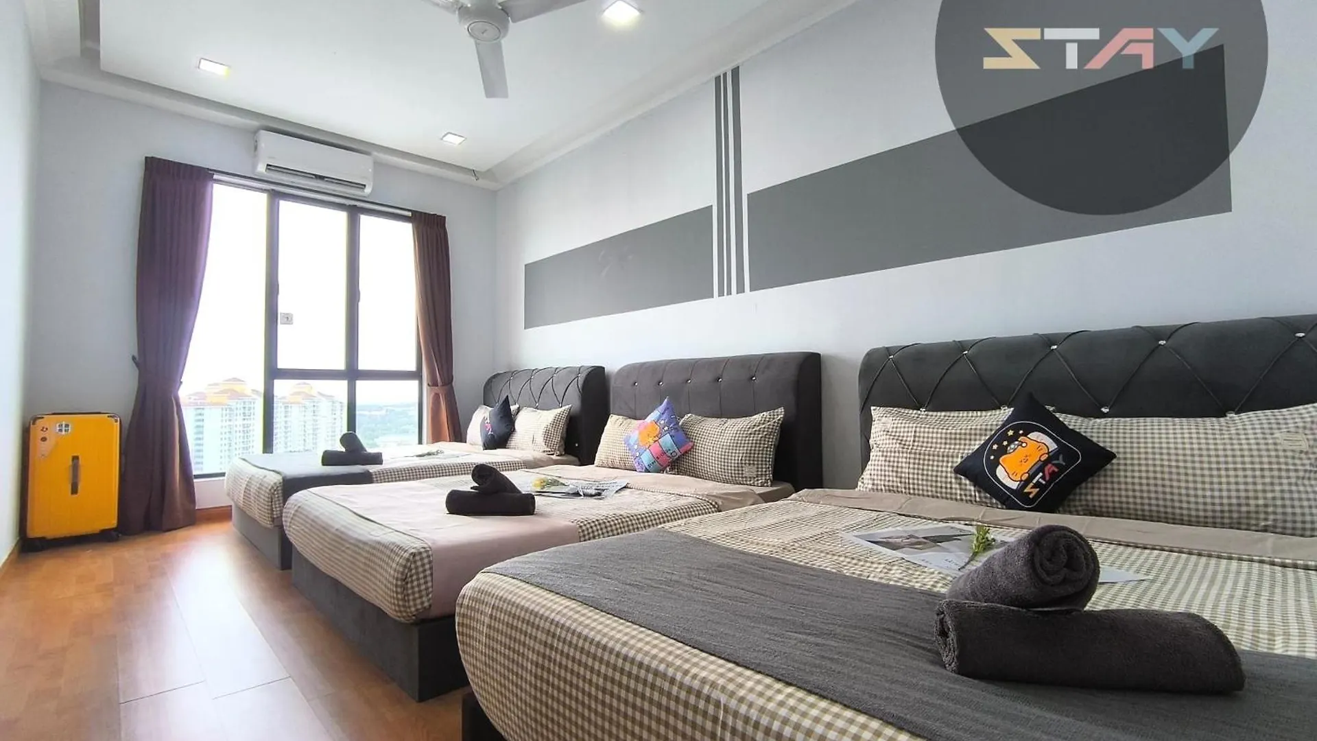 Platino 4Bedrooms Paradigm Mall Netflix By Stay contacts